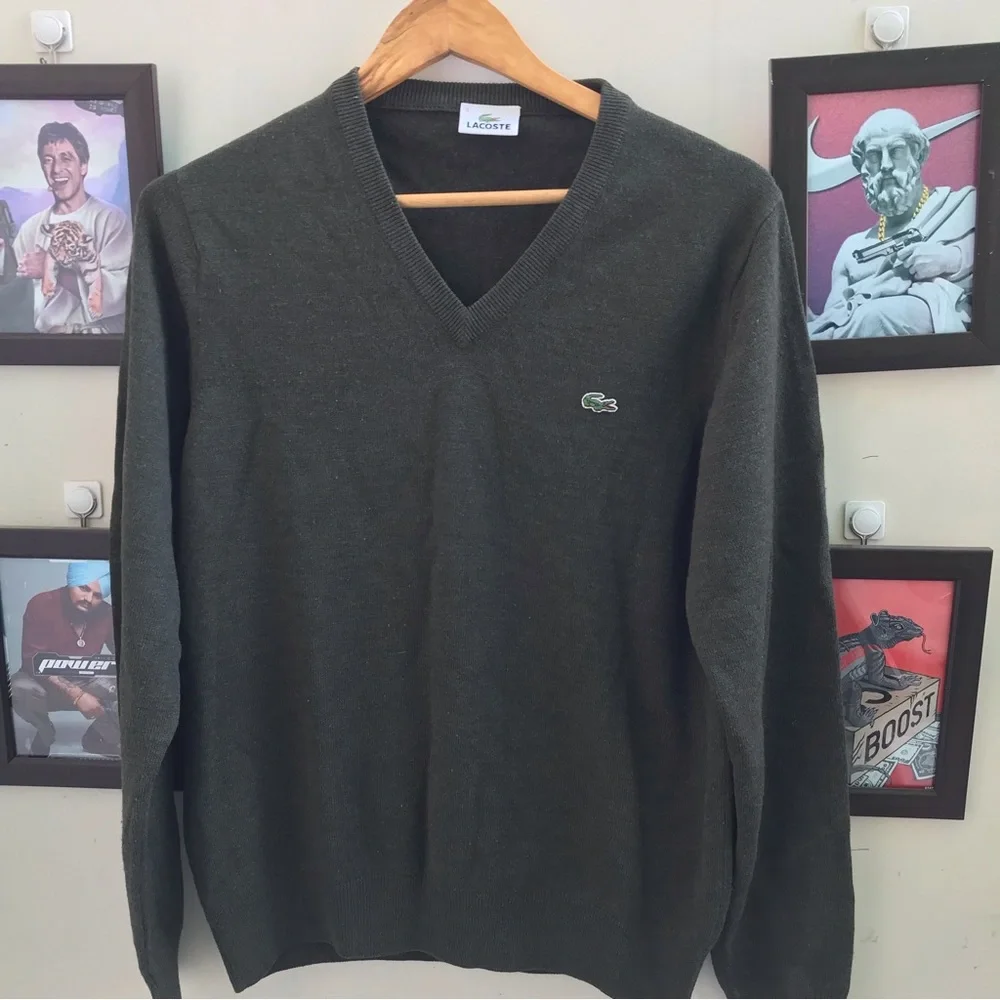 Lacoste sweater (S-M) - Picture 4 of 7